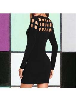 Vestido negro ajustado con...